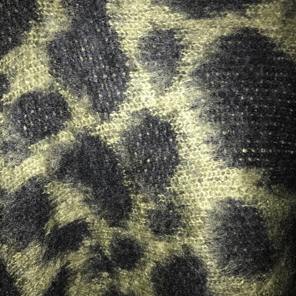 MAX SPORT Animal print green and black poncho - Picture 3 of 5